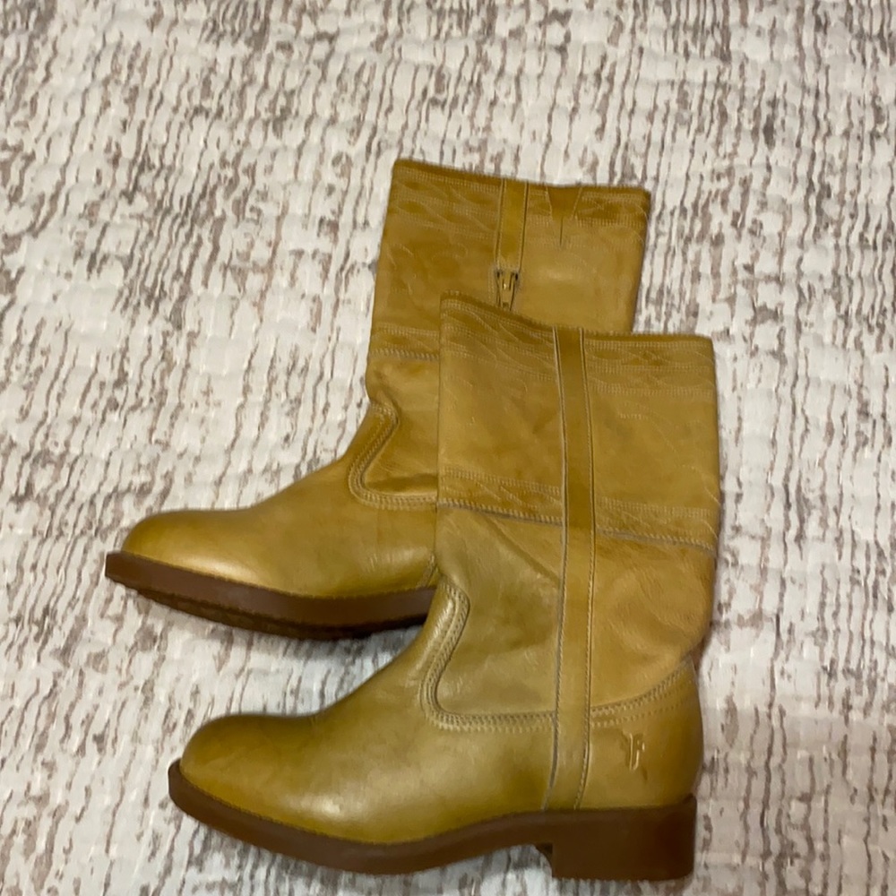 Girl Frye boots